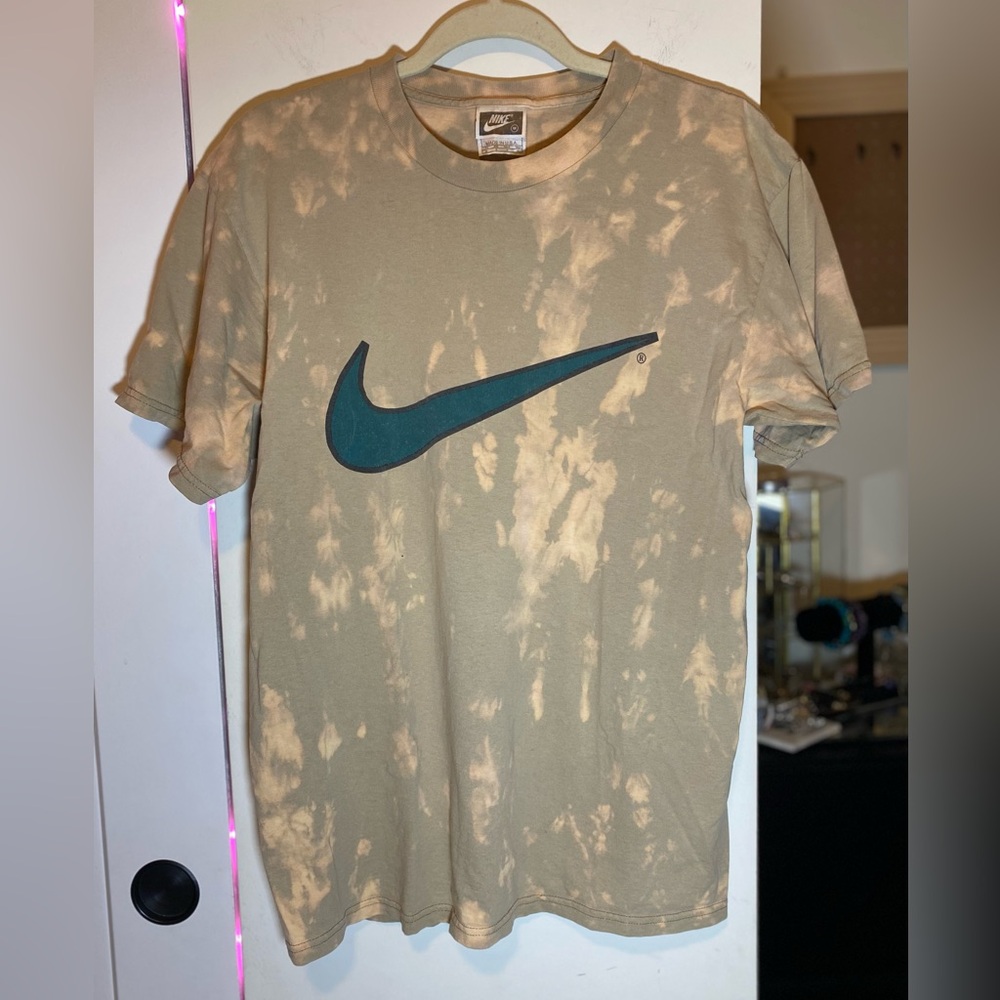 Acid-Wash Vintage Nike Tan & Turquoise Swoosh Tee Shirt Medium
